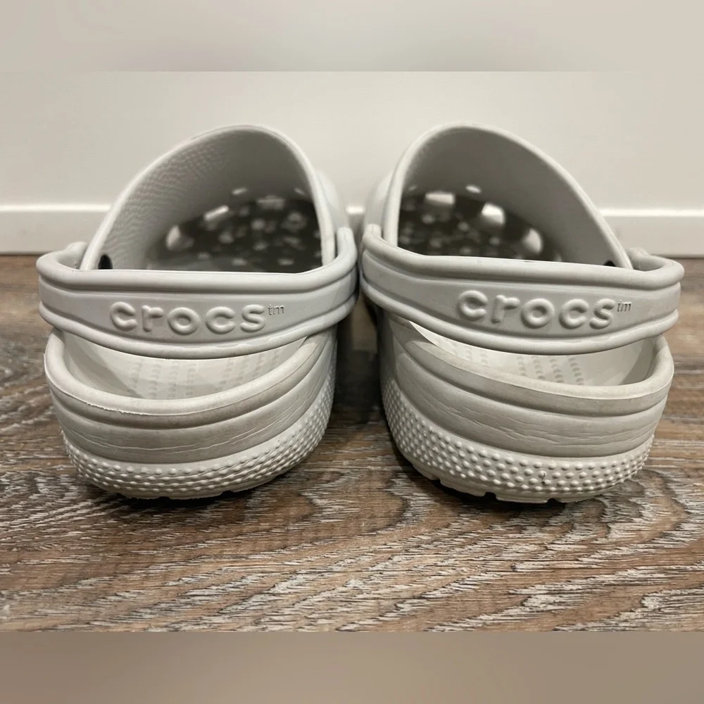 Men’s (9)/ Women’s (11) Crocs, Grey